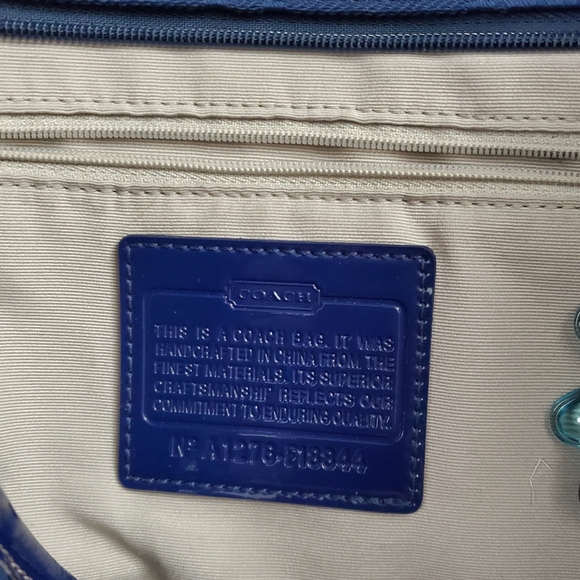 Coach Kyra Daisy Signature Purse Navy Blue, “C” pattern bag - Picture 7 of 16